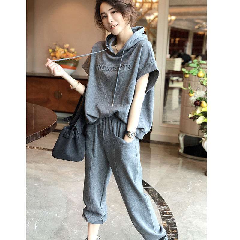 セットアップ シンプルエンボスロゴ半袖Tシャツ＆ショートパンツ フーディー スウェット
