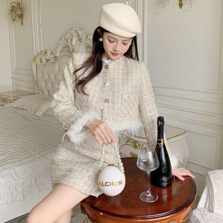 フェザー付きツイードセットアップ