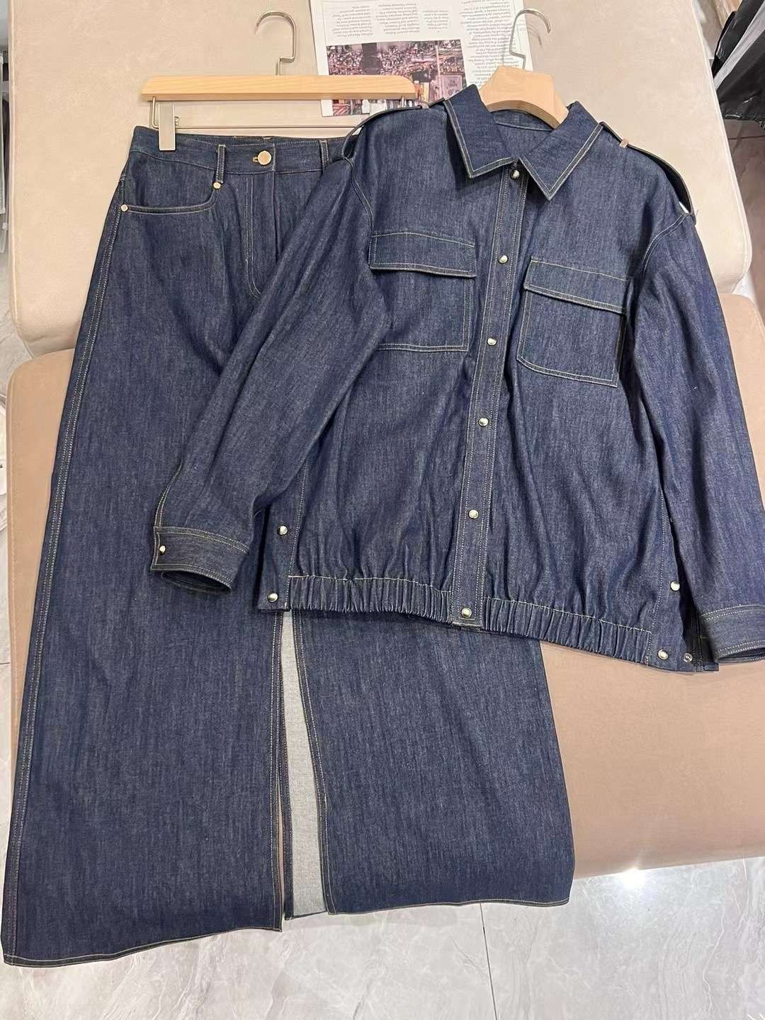 デニムセットアップ ジャケットとショートパンツ