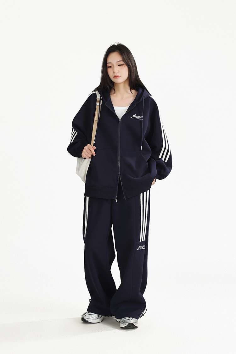 セットアップ スポーティーな3本ラインパーカー