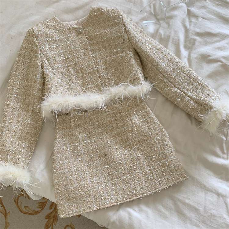 フェザー付きツイードセットアップ