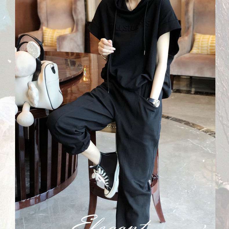セットアップ シンプルエンボスロゴ半袖Tシャツ＆ショートパンツ フーディー スウェット