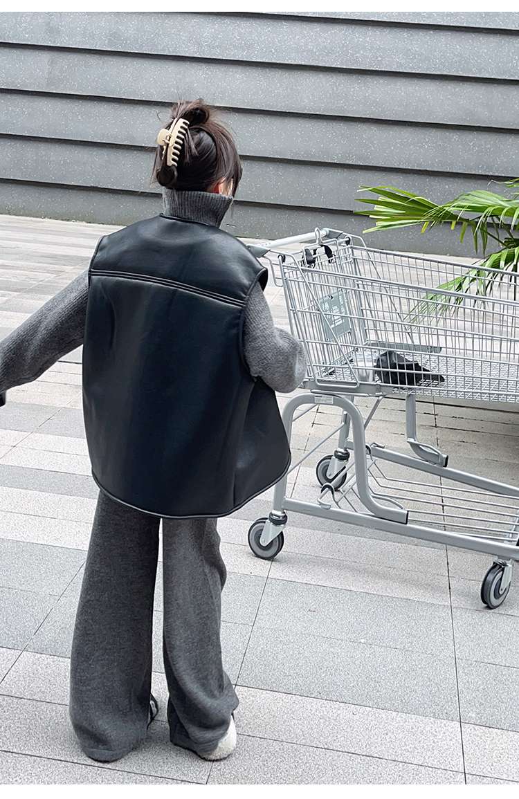 タートルネックリブニットセットアップ