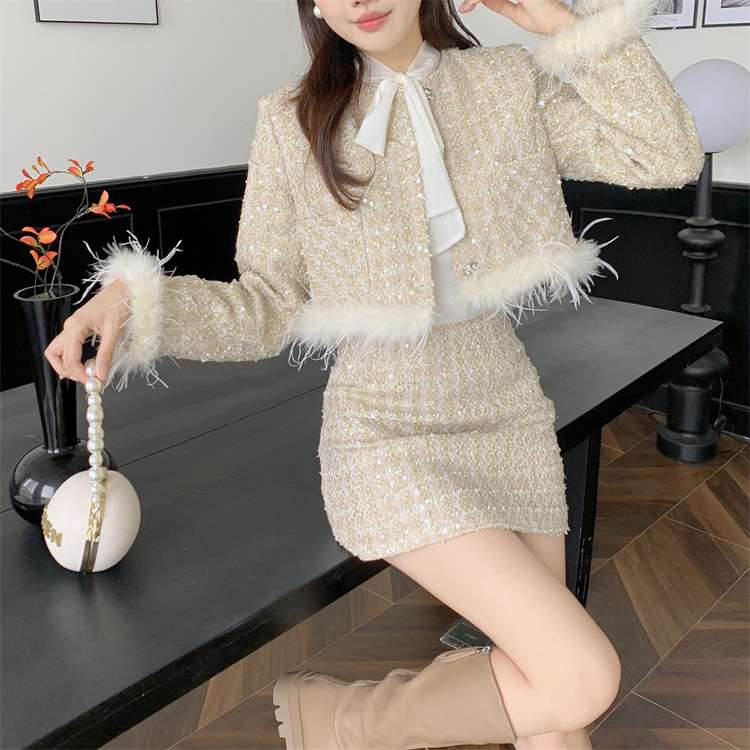 フェザー付きツイードセットアップ