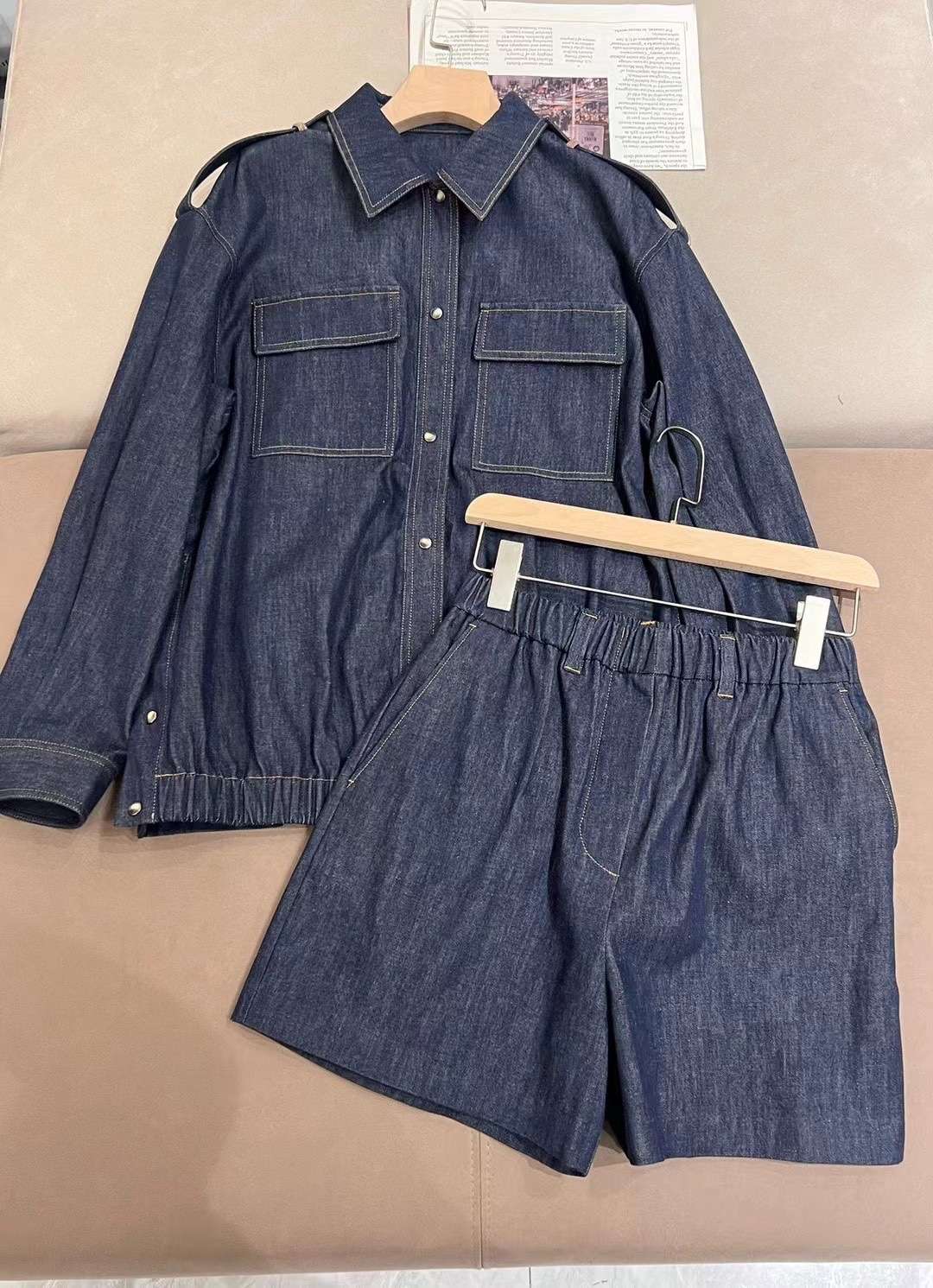 デニムセットアップ ジャケットとショートパンツ