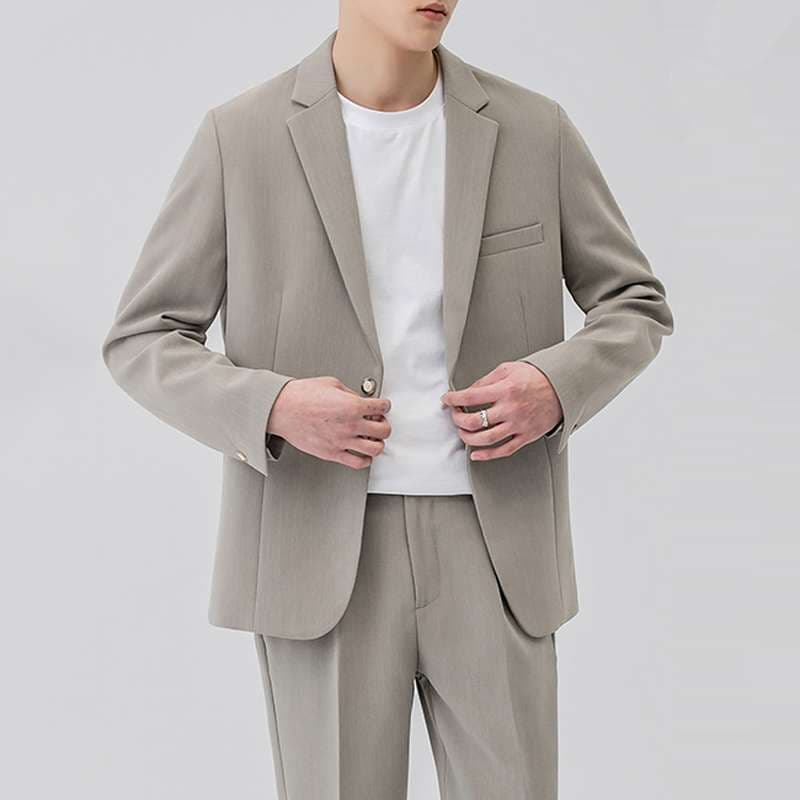 セットアップ ミニマルデザインスリムフィットスーツ
