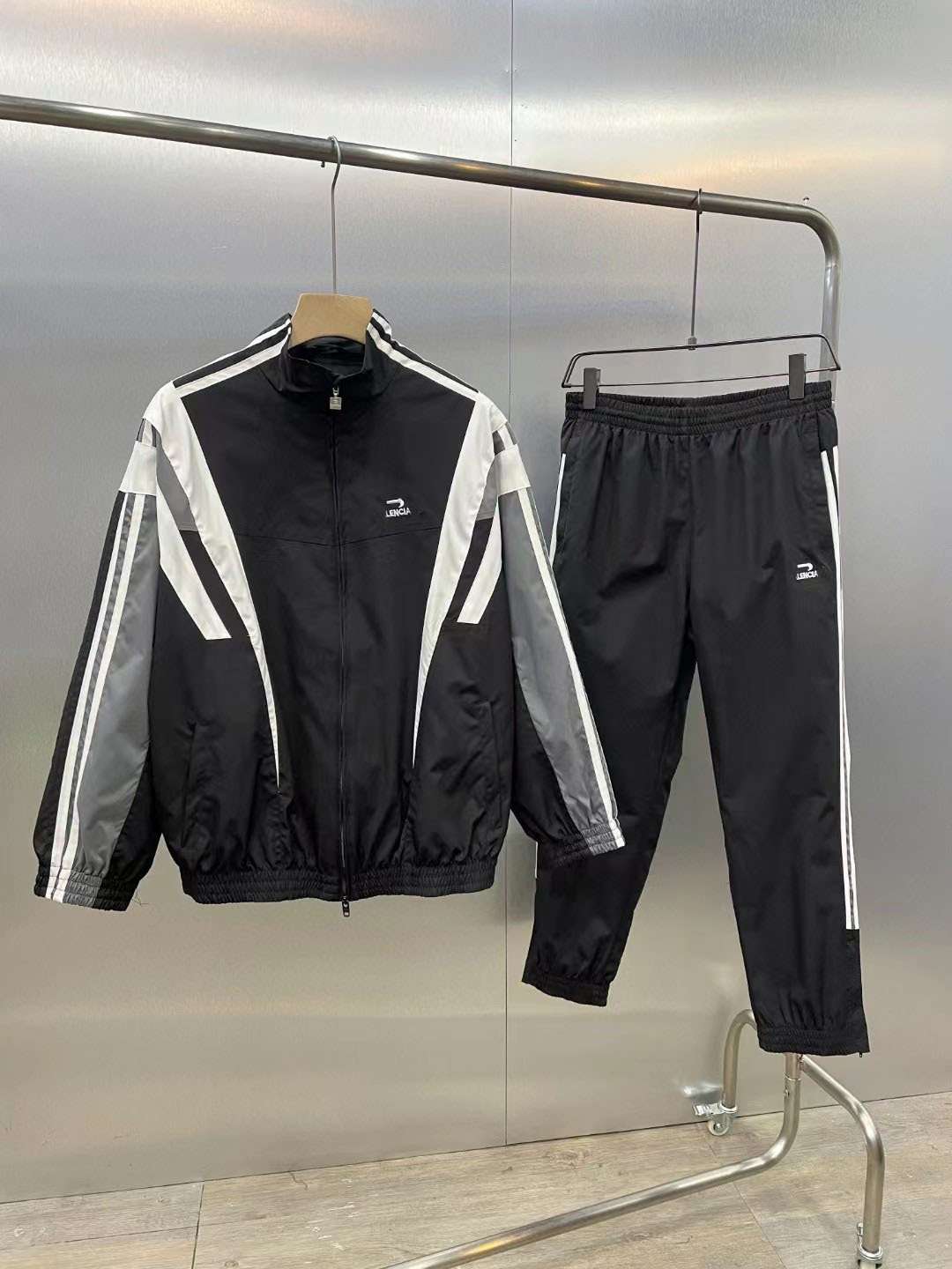 ジャージセットアップ レディース Y2K スポーティブラックトラックスーツ