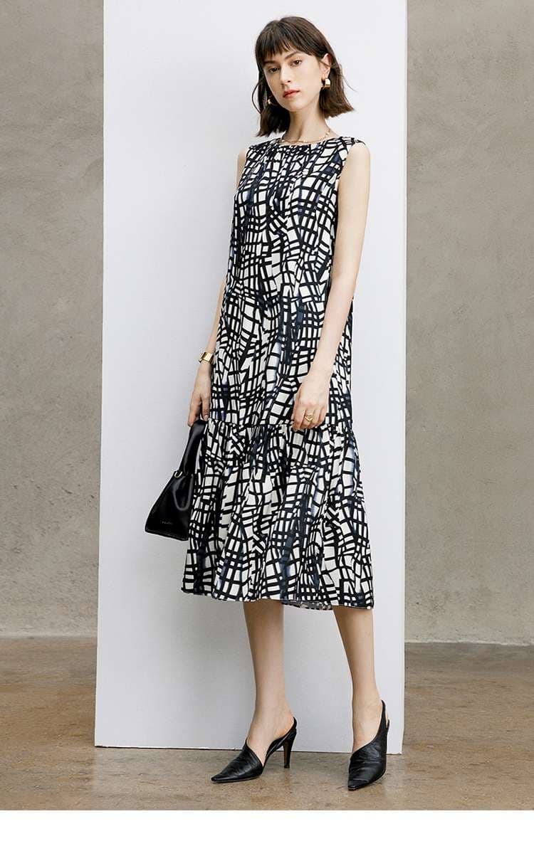 セットアップ モダン柄ワンピースと上品ジャケットセット