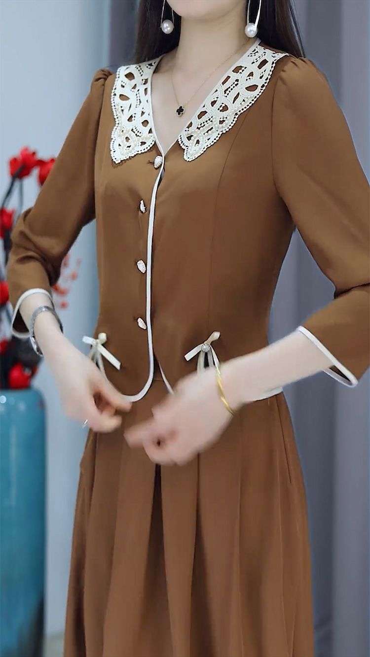 レース襟リボン付きセットアップ